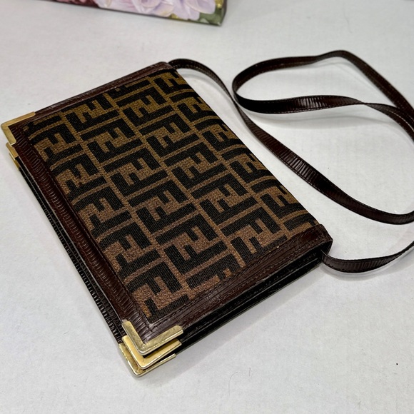 FENDI RARE Vintage Zucca Crossbody bag - Picture 6 of 11